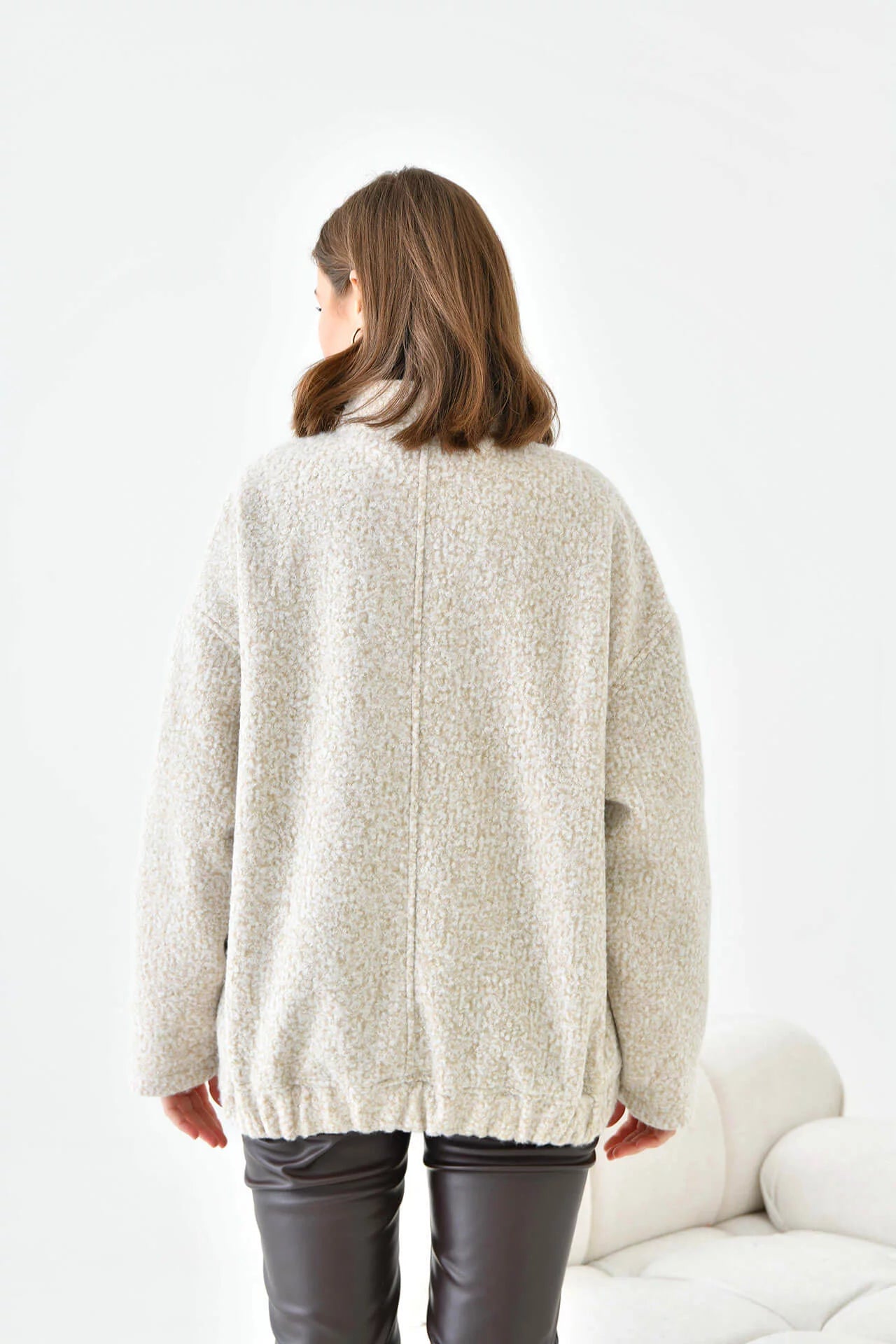 Veste oversize en bouclette à boutons-pression sur le devant